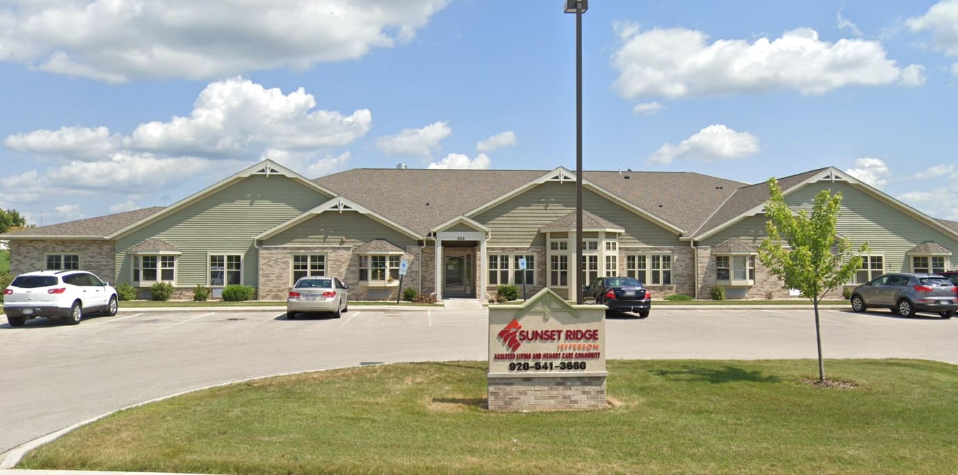 Exterior view of Sunset Ridge Jefferson facility