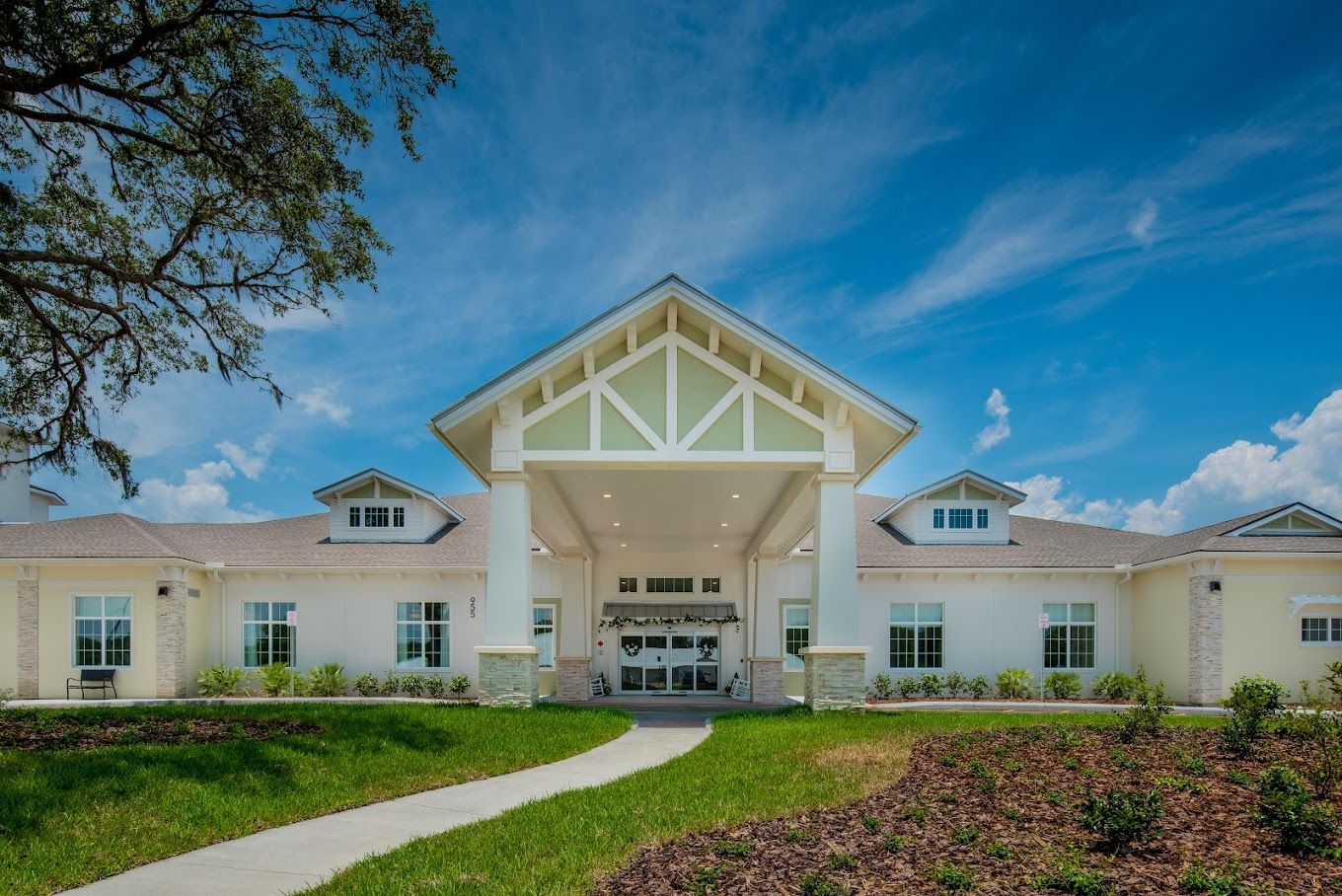 Exterior view of Village Veranda at Lady Lake