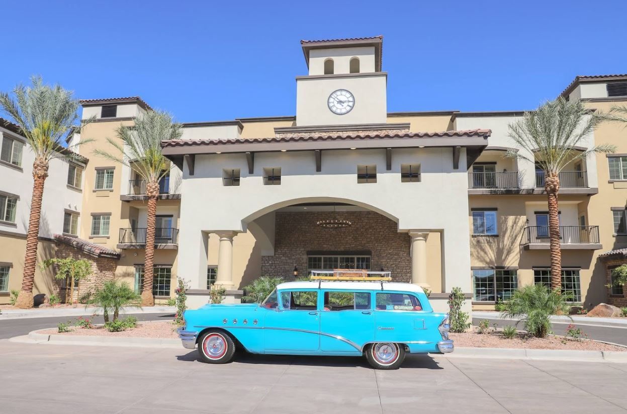 Exterior view of The Park at Copper Creek with classic vehicle