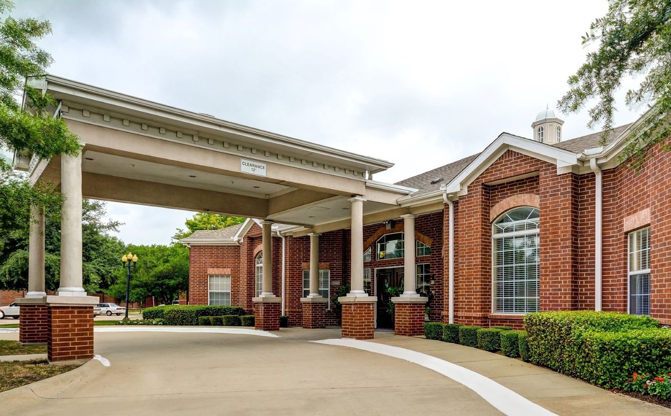 Exterior view of The Waterford at Plano entrance