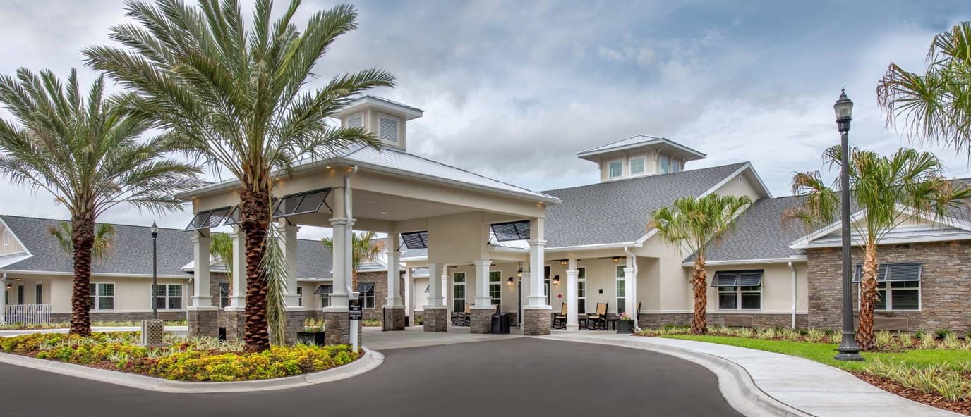 Exterior view of the Benton House of Oviedo entrance