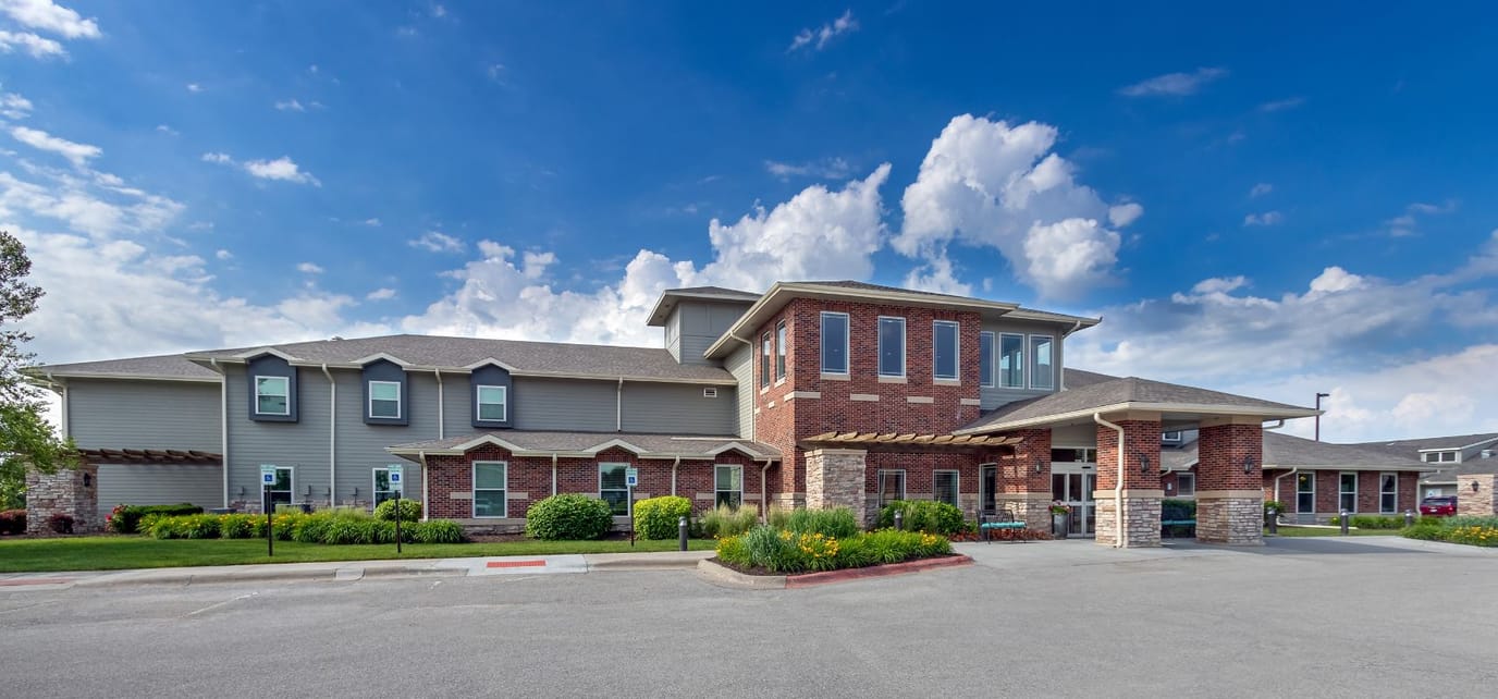 Exterior view of Heritage Pointe assisted living facility