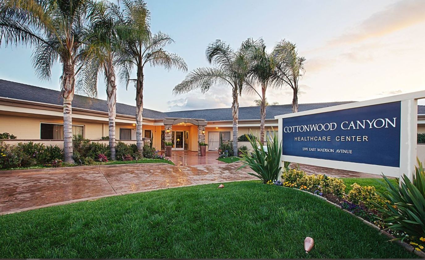 Exterior view of Cottonwood Canyon Healthcare Center entrance