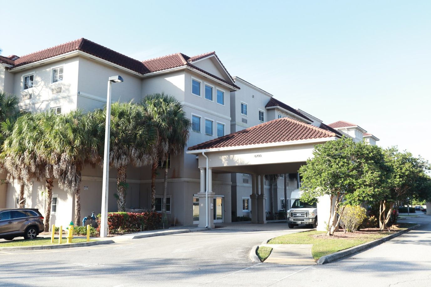 Exterior view of Lenox on the Lake facility.