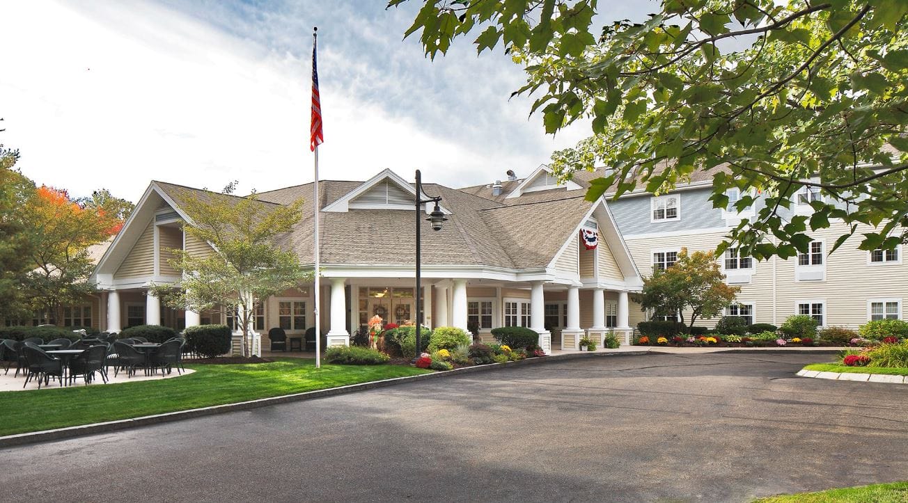 Front exterior view of Atria Kennebunk facility