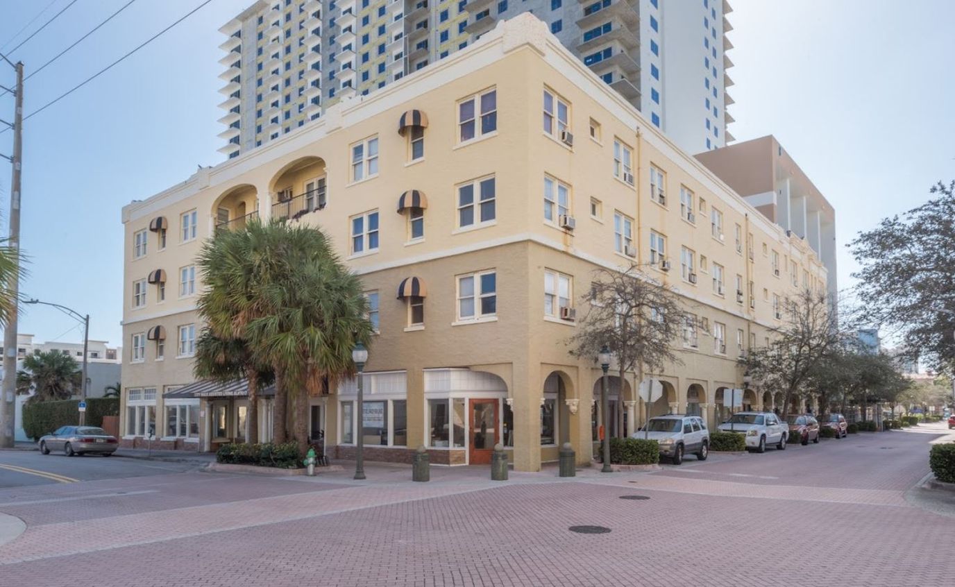 Exterior view of the Colonial Assisted Living building