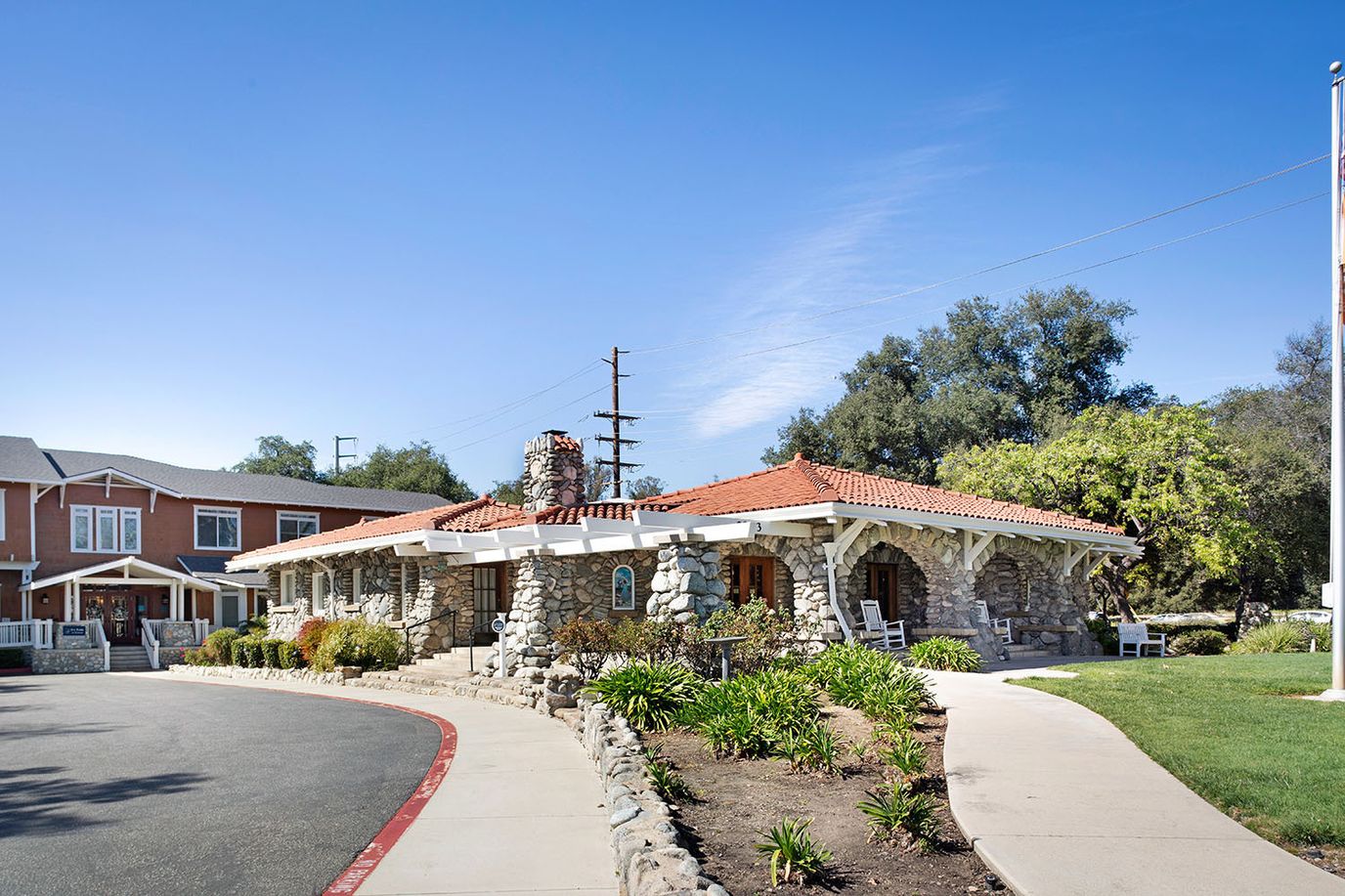 Exterior view of Ivy Park at Claremont facility
