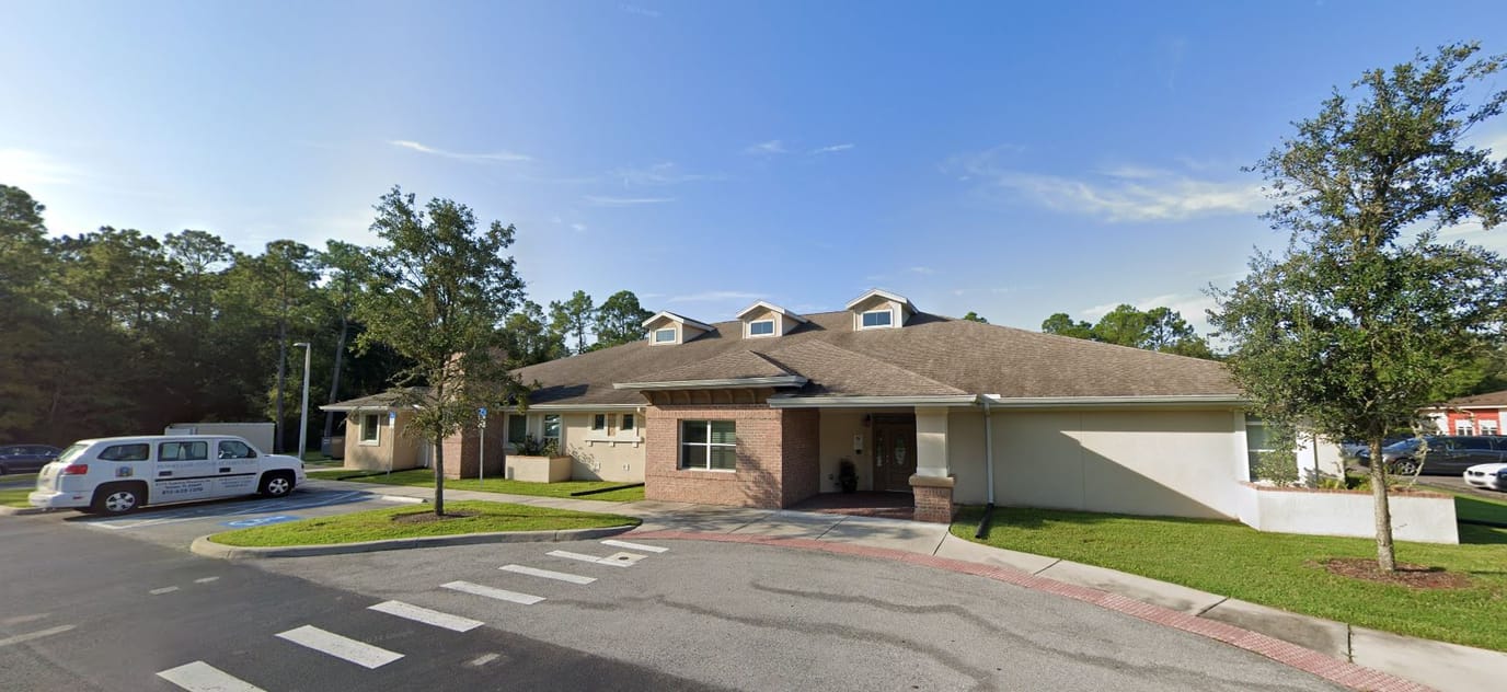 Exterior view of Memory Lane Cottage at Tampa Palms