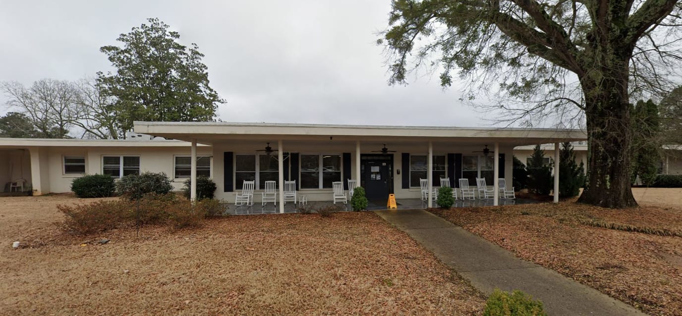 Exterior view of Plantation Manor Retirement Community entrance