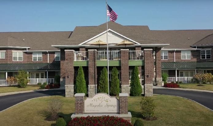 Exterior view of Magnolia Springs Southpointe with landscaping