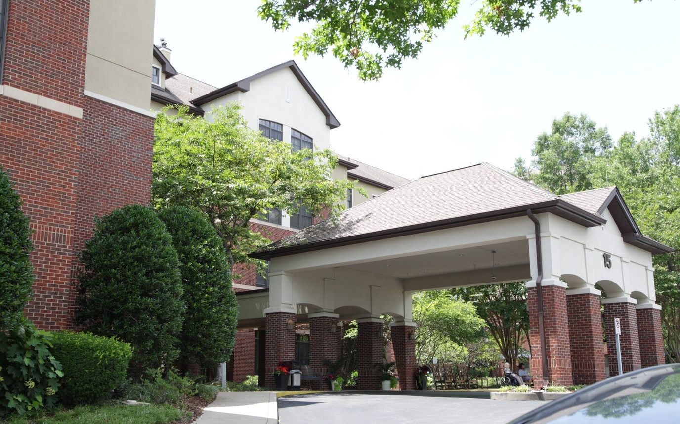 Front entrance of Brookdale Green Hills Cumberland facility