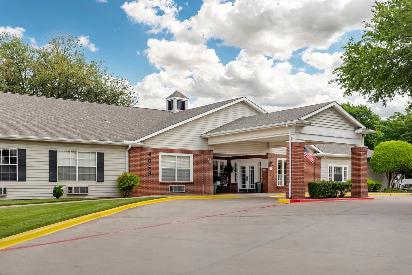 Front view of Brookdale Collin Oaks facility entrance
