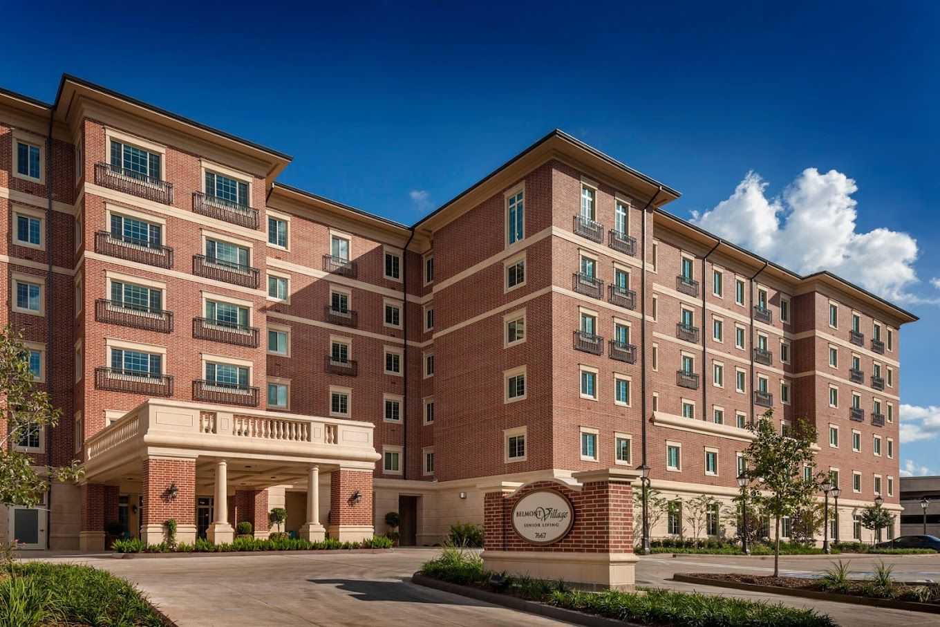 Exterior view of Belmont Village Senior Living Hunters Creek