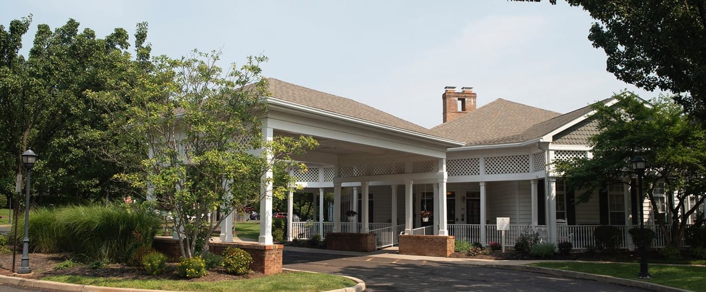 Front entrance of Brookdale Hillsborough with landscaping