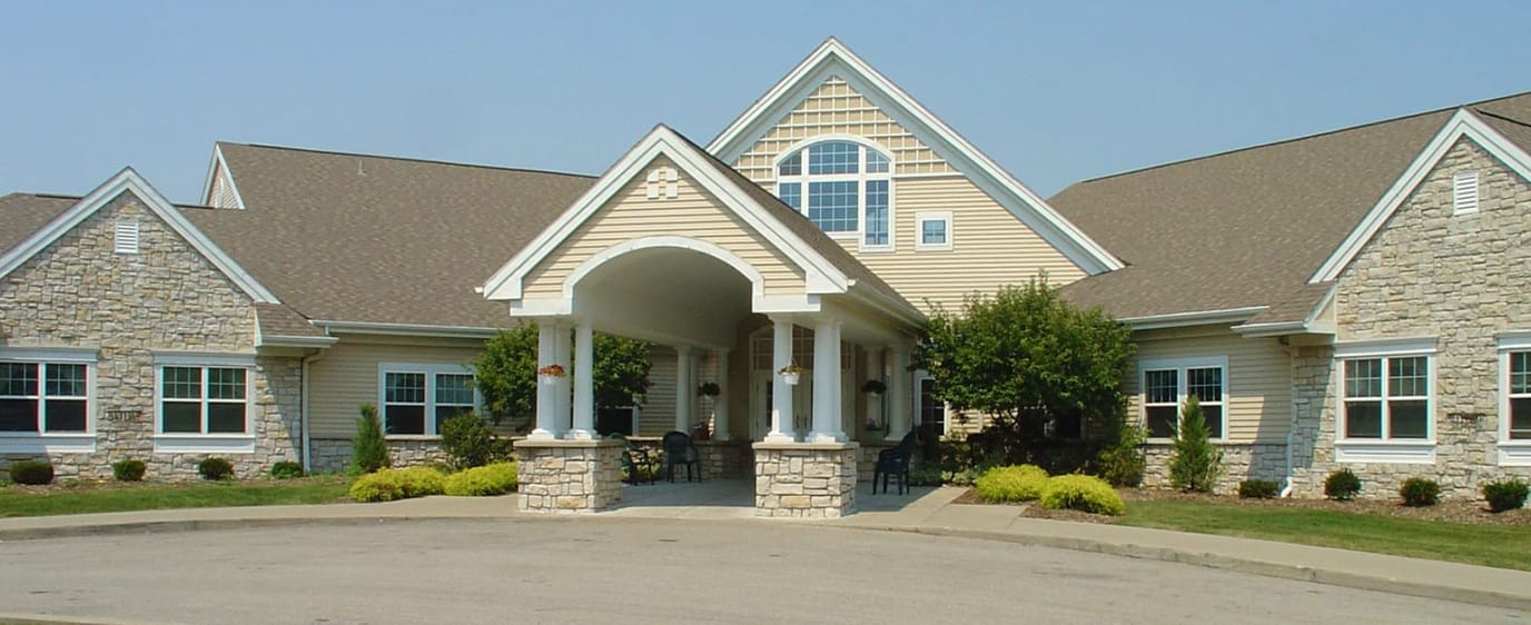 Exterior view of Brookdale Niagara entryway