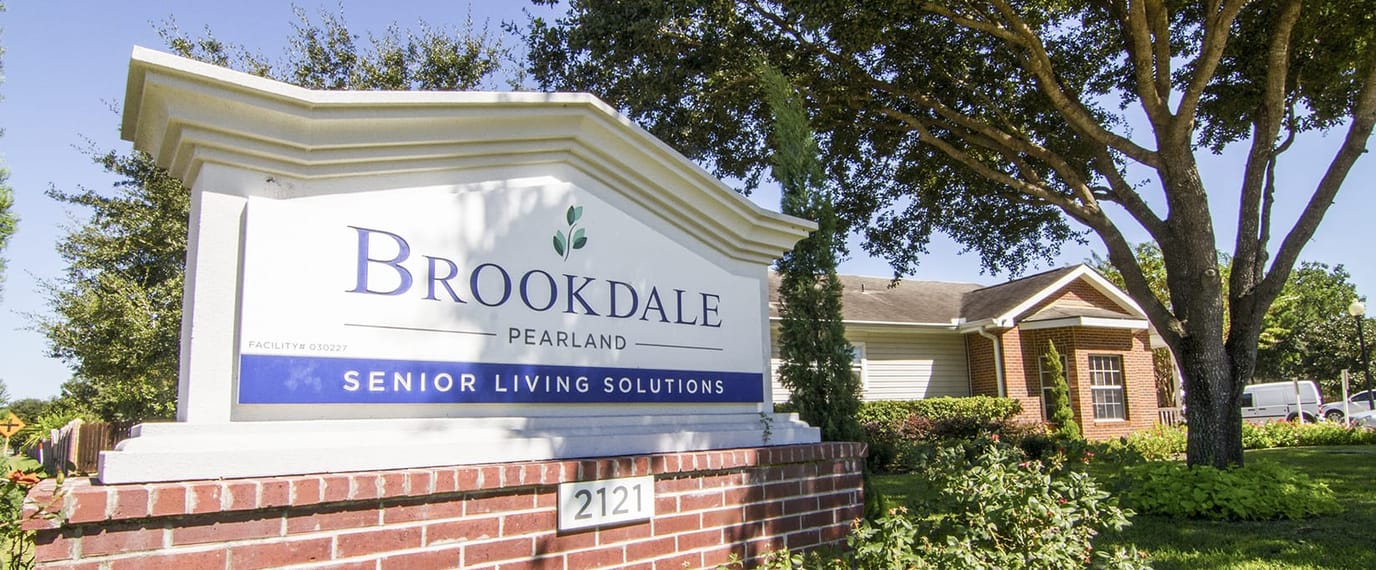 Exterior sign of Brookdale Pearland facility