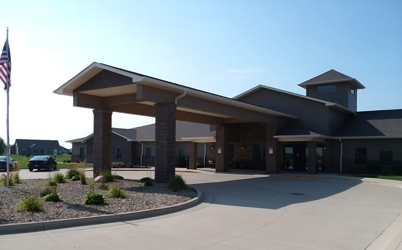 Front entrance of Carriage Crossing Senior Living facility