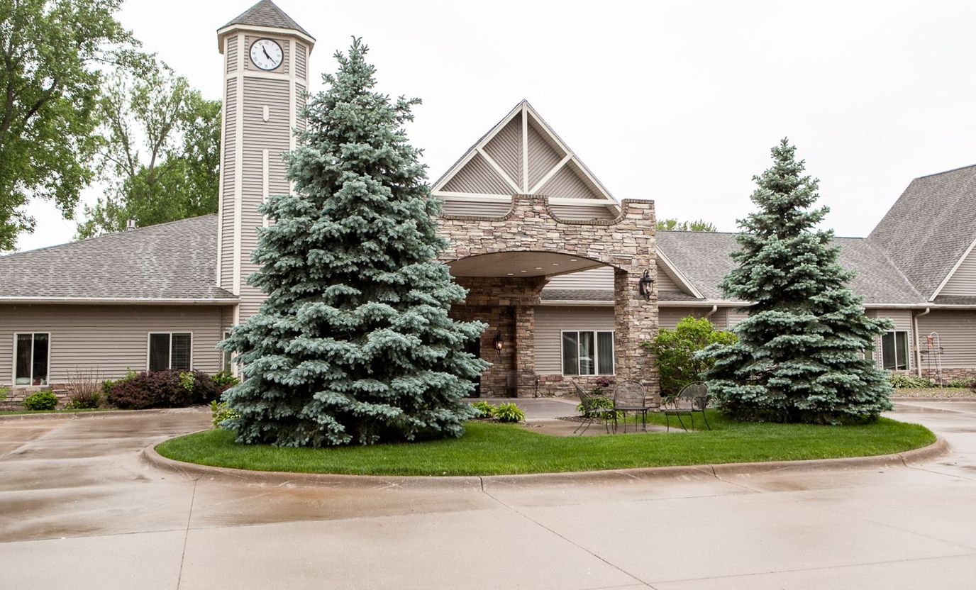 Exterior view of Charter Senior Living of Moline