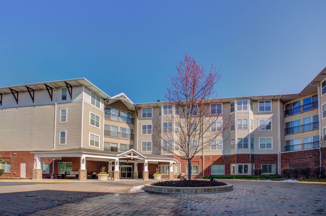 Exterior view of Lake Barrington Woods facility