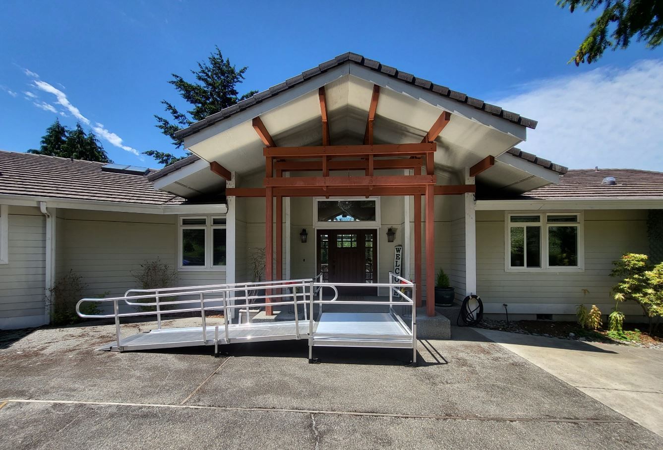 Front entrance of Robin's Nest assisted living facility