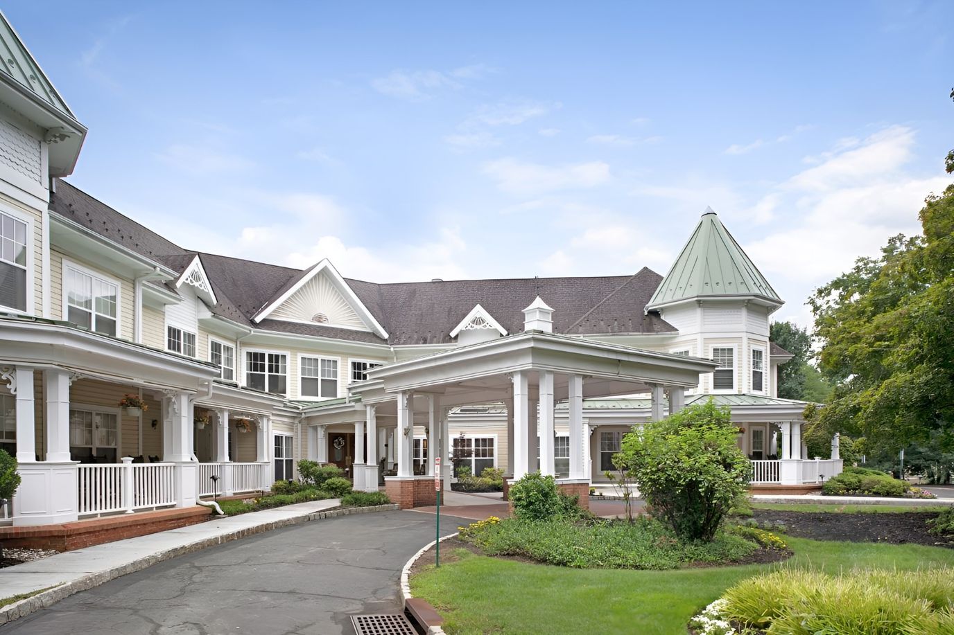 Exterior view of Sunrise of Morris Plains entrance