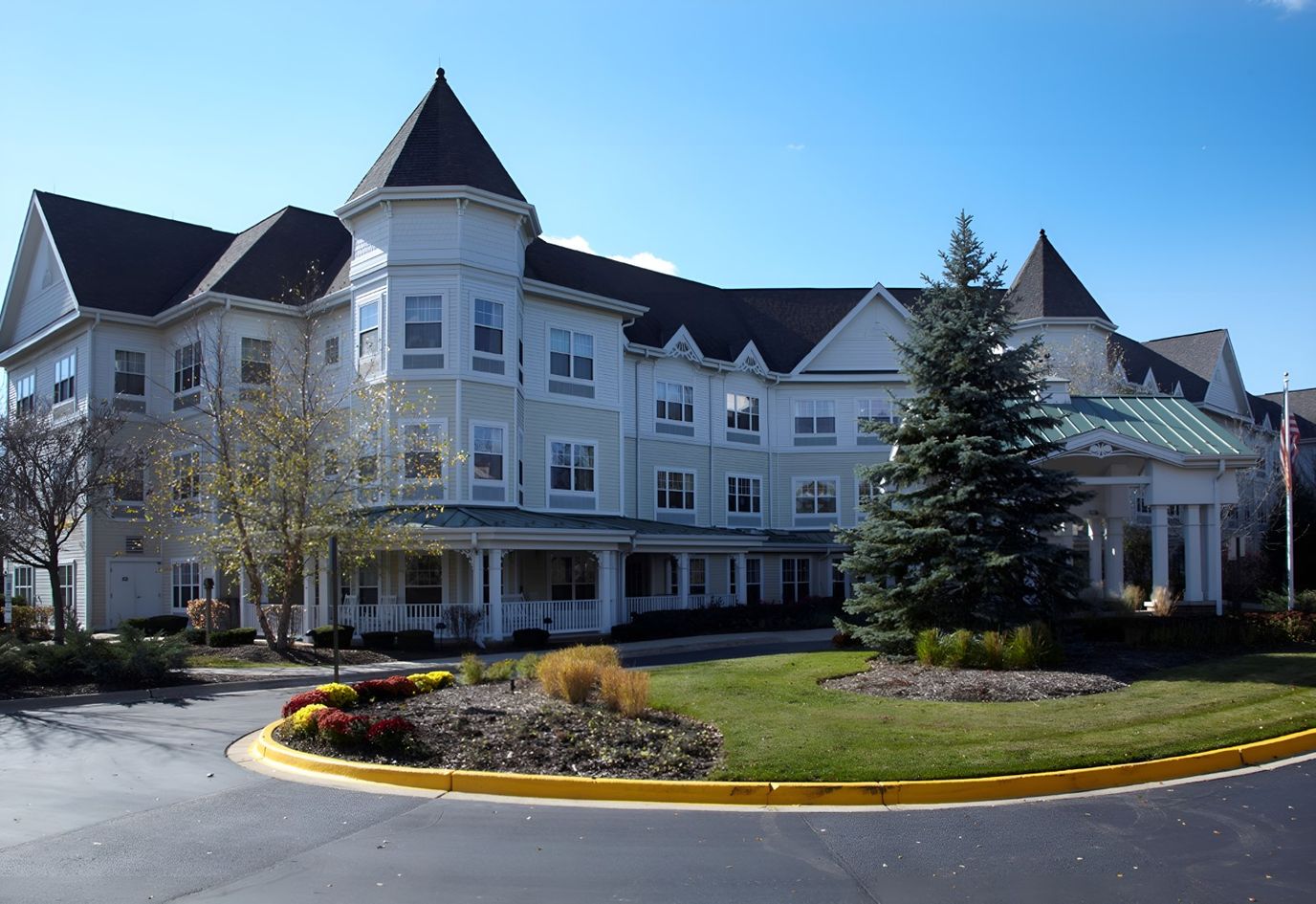 Exterior view of Sunrise of Schaumburg building