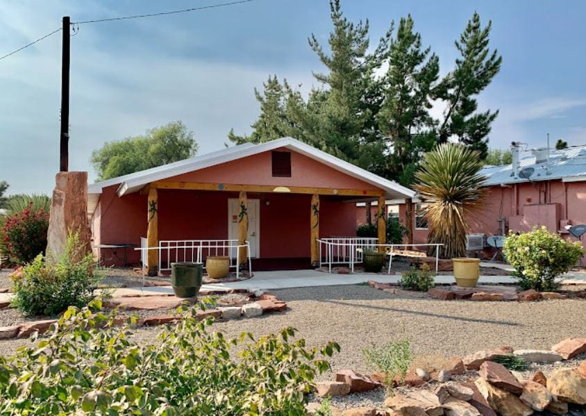 Exterior view of Casa de Rosa Assisted Living entrance