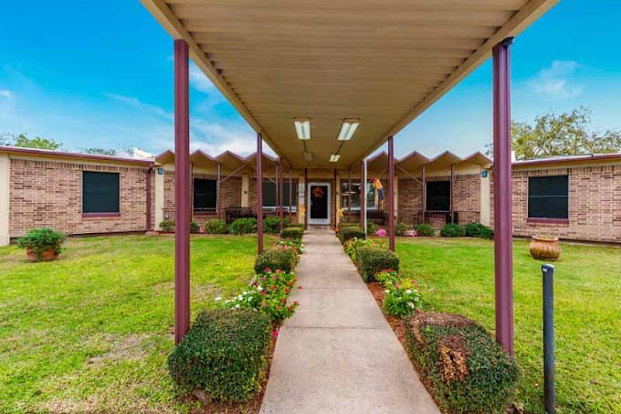 Exterior view of Jourdanton Nursing and Rehab