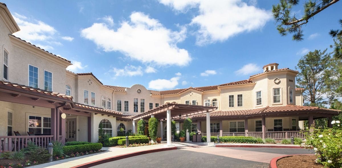 Exterior view of Sunrise of Mission Viejo facility