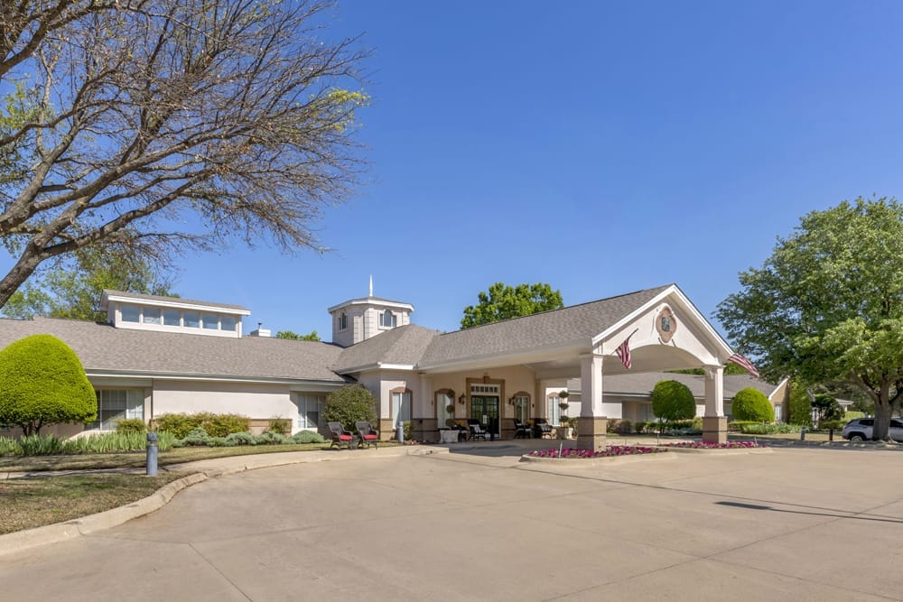 Exterior view of Brookdale Stonebridge Ranch facility
