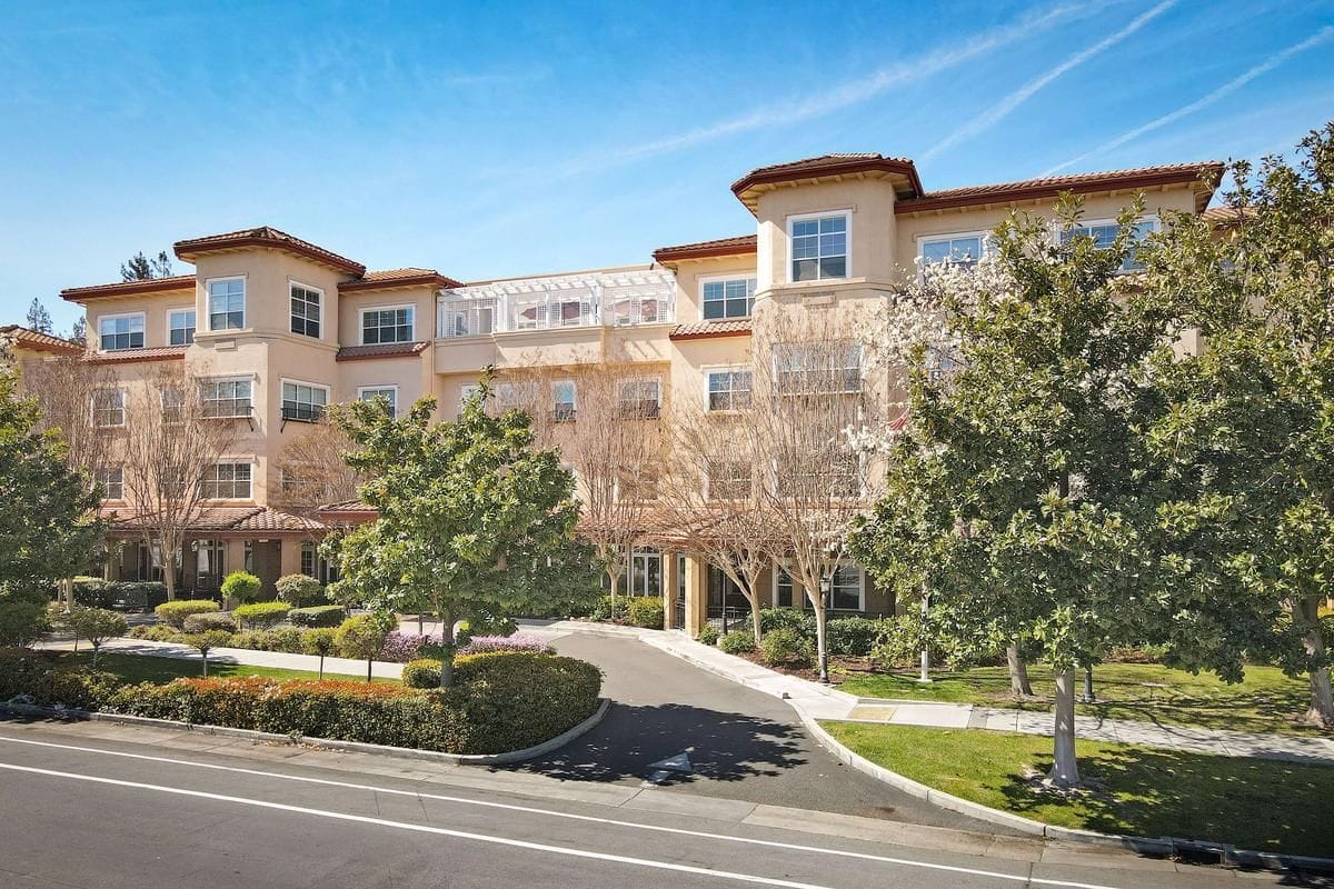Exterior view of Sunrise of Sunnyvale senior living facility