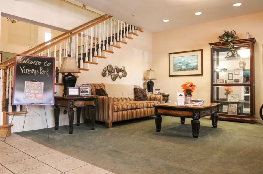 Vintage Park at Kansas, assisted living — Inviting lobby area with comfortable seating and decor