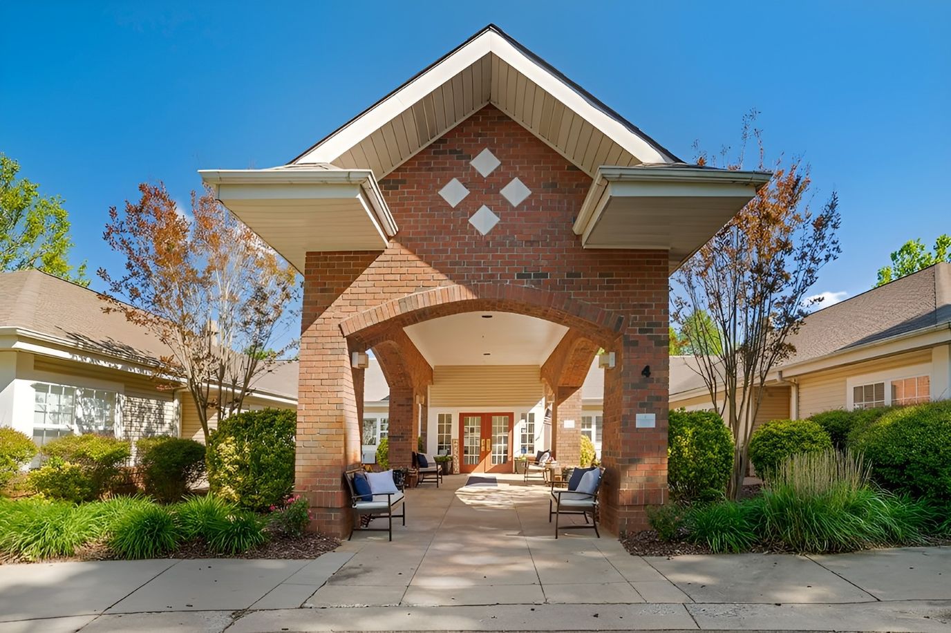 Main entrance of Brookdale Asheville Walden Ridge
