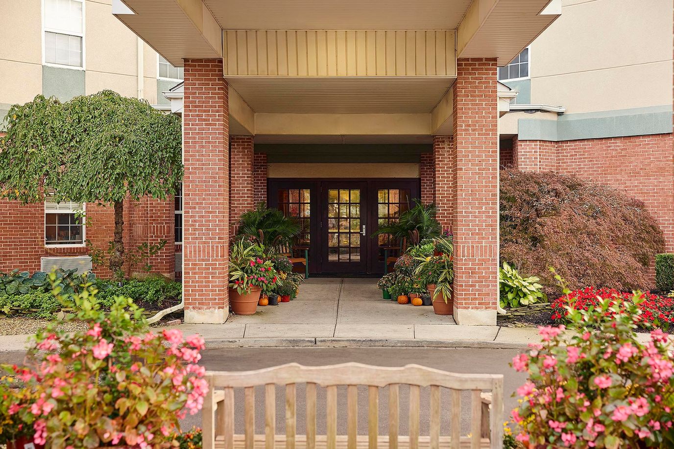 Entrance of Brandywine The Gables with landscaped path