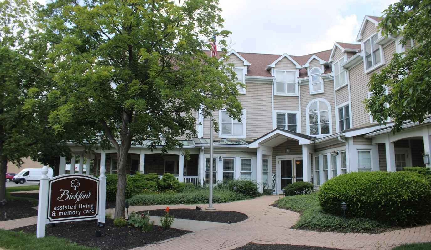 Exterior view of Bickford of Bexley assisted living facility