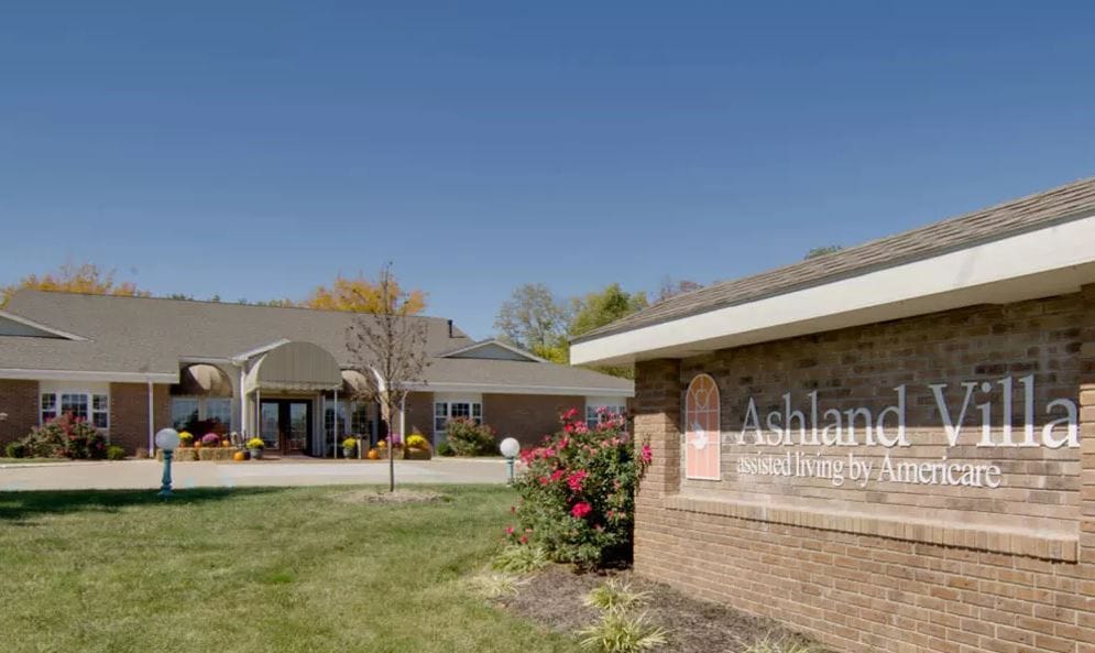 Exterior view of Ashland Villa facility entrance