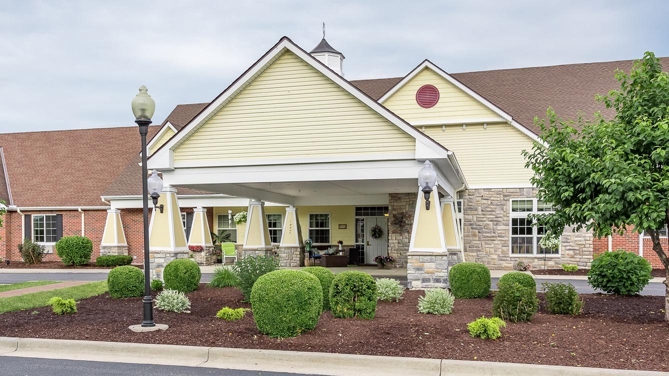 Exterior view of Bickford of Saginaw Township entrance