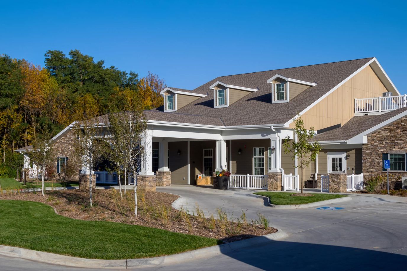 Exterior view of the Country House at Council Bluffs
