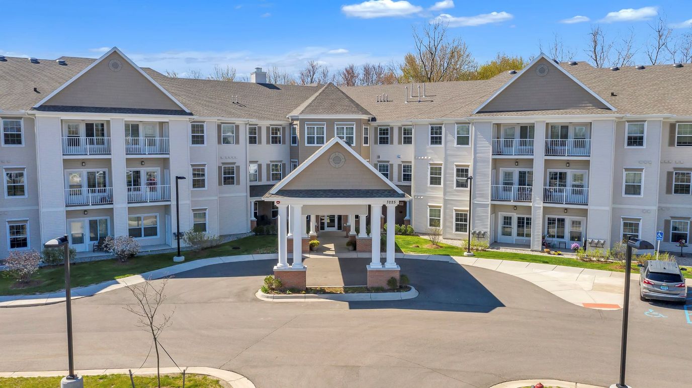 Exterior view of Grandhaven Manor Communities building