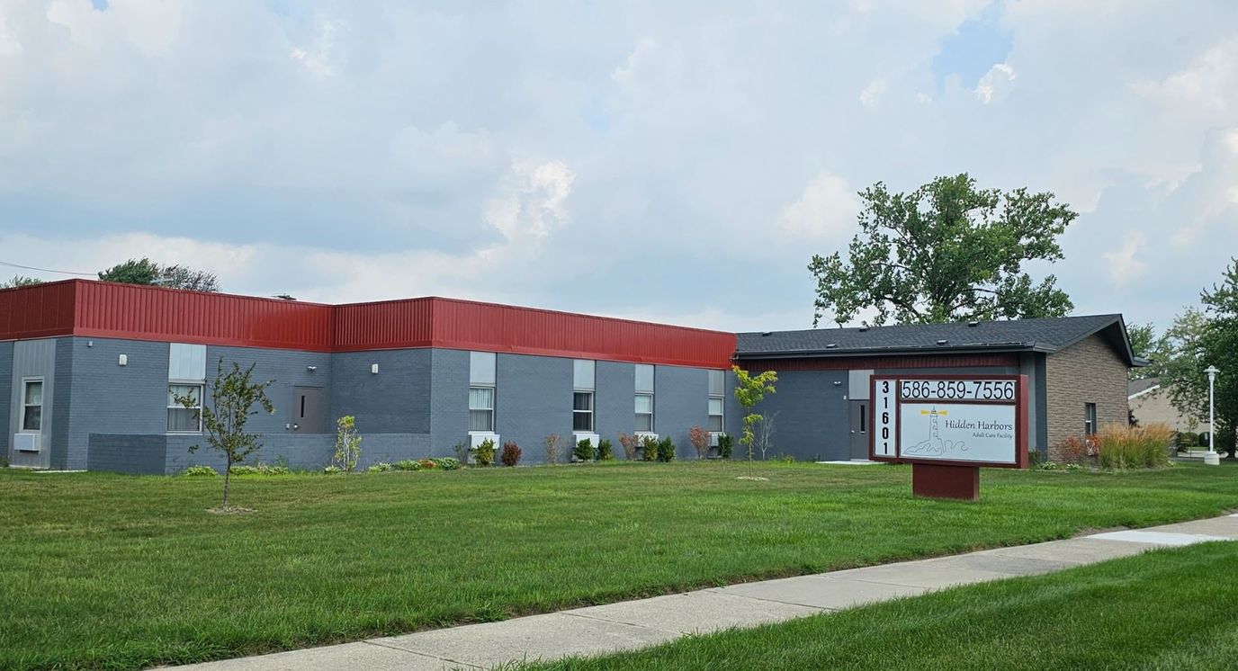 Exterior view of Hidden Harbors Assisted Living Center