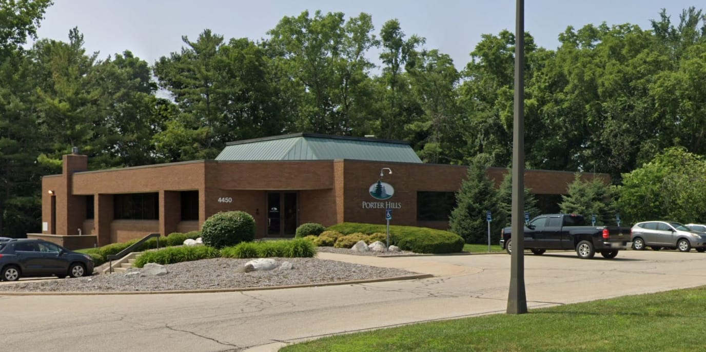 Exterior view of Porter Hills facility surrounded by greenery