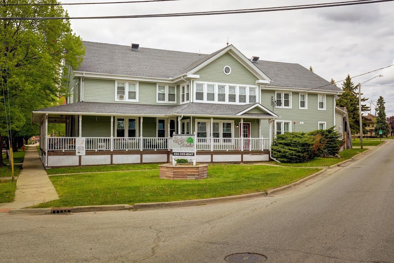 Exterior view of Shepherd Premier Senior Living facility