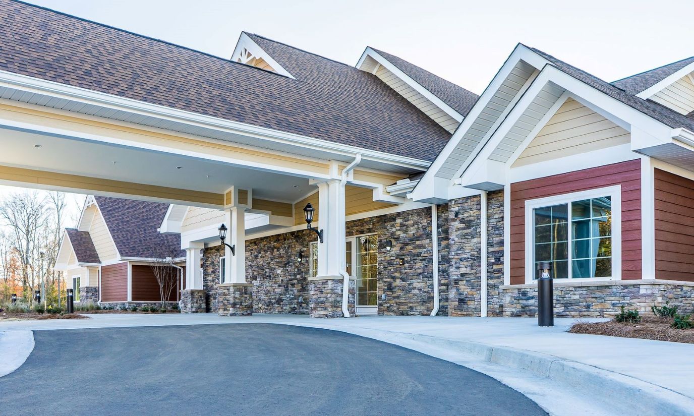 Exterior view of the Pearl at Five Forks facility