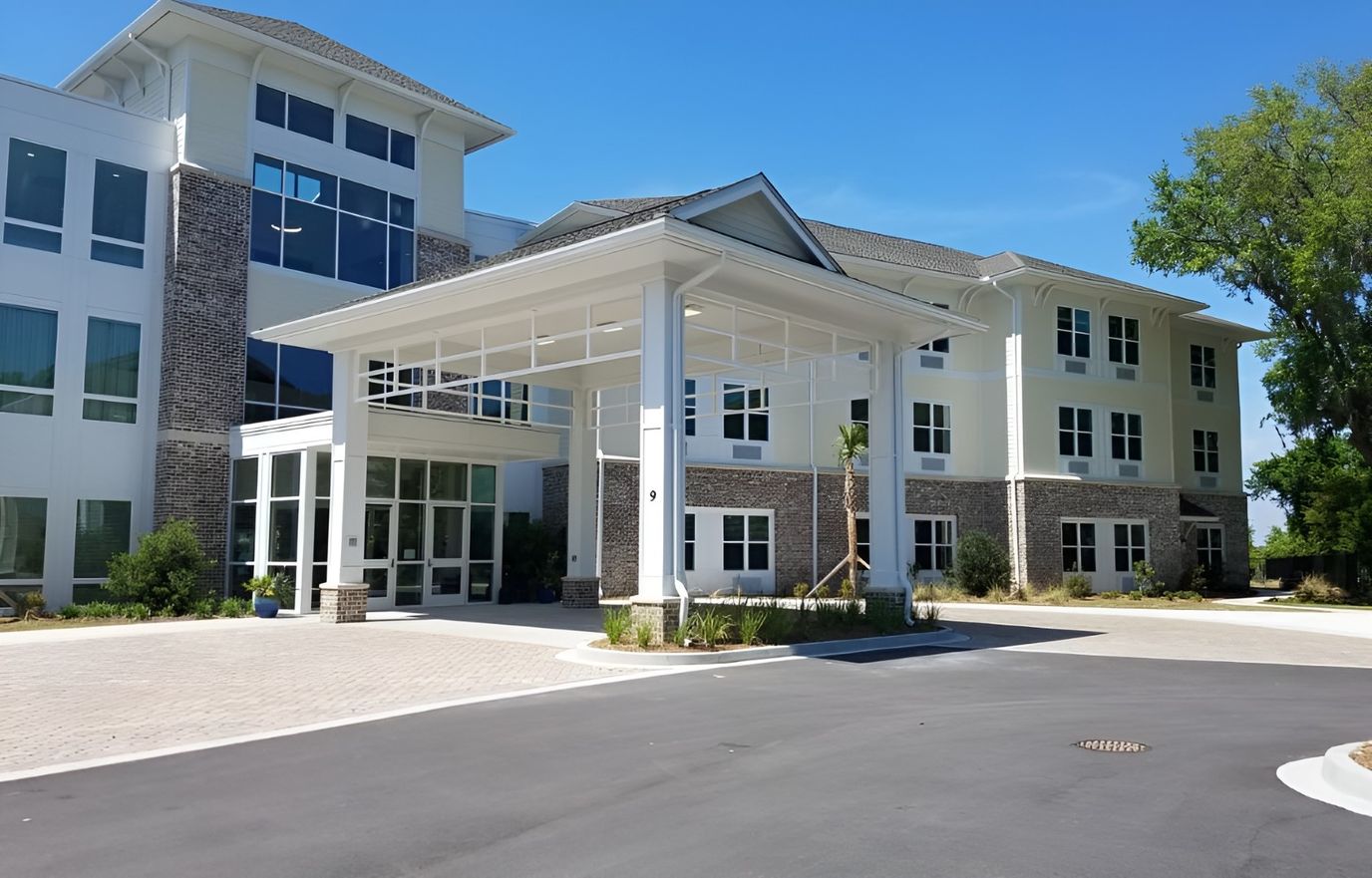 Exterior view of The Retreat at Lady’s Island facility entrance