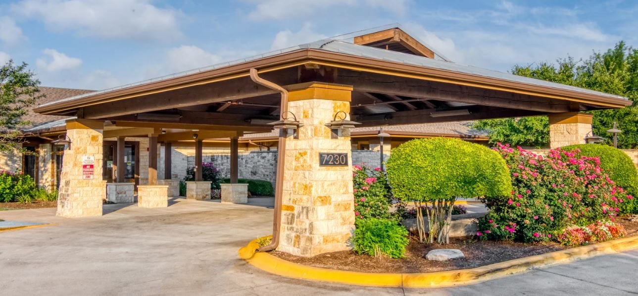 Exterior view of The Waterford at Round Rock entrance