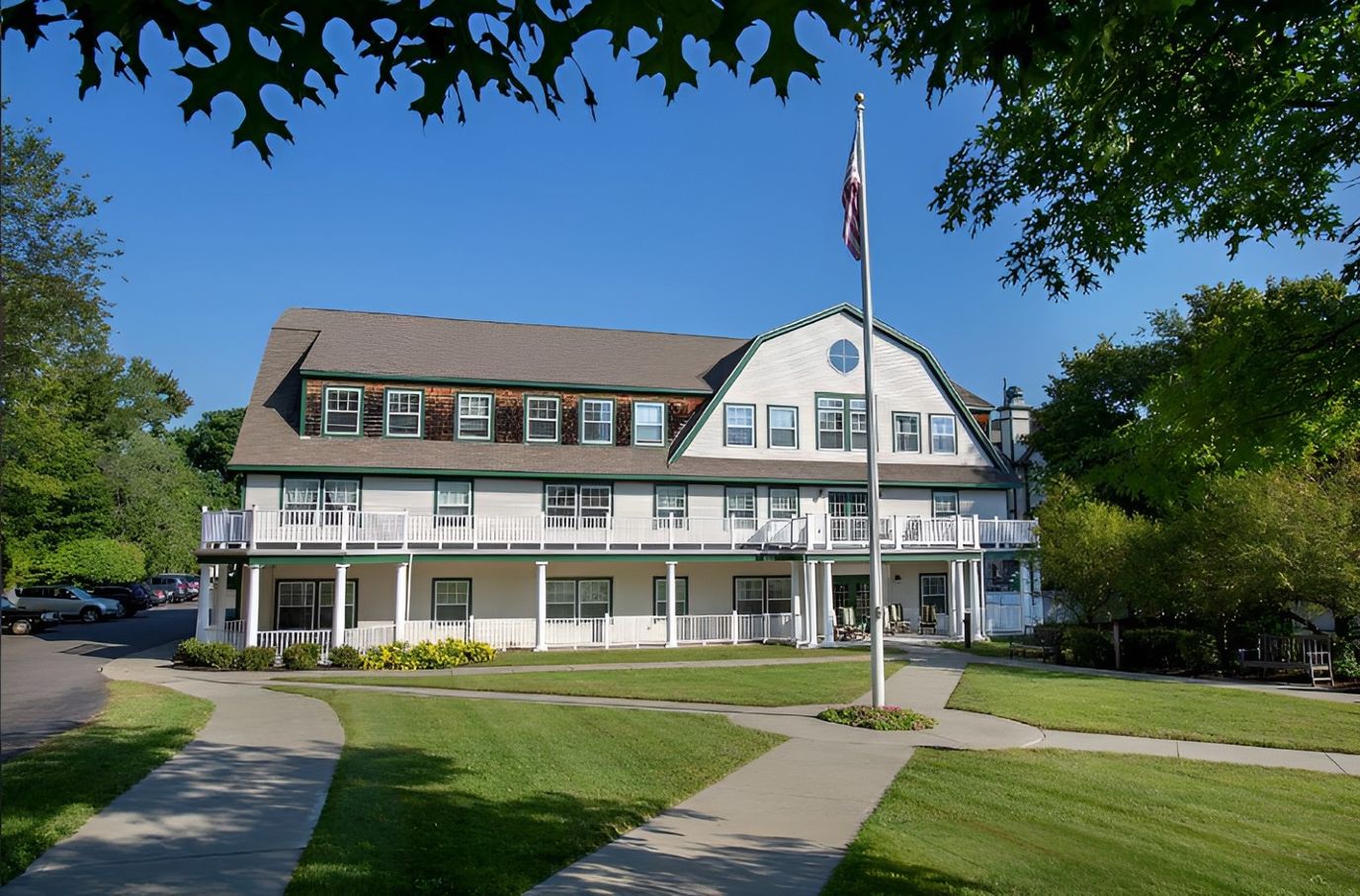 Exterior view of Crescent Point at Niantic facility