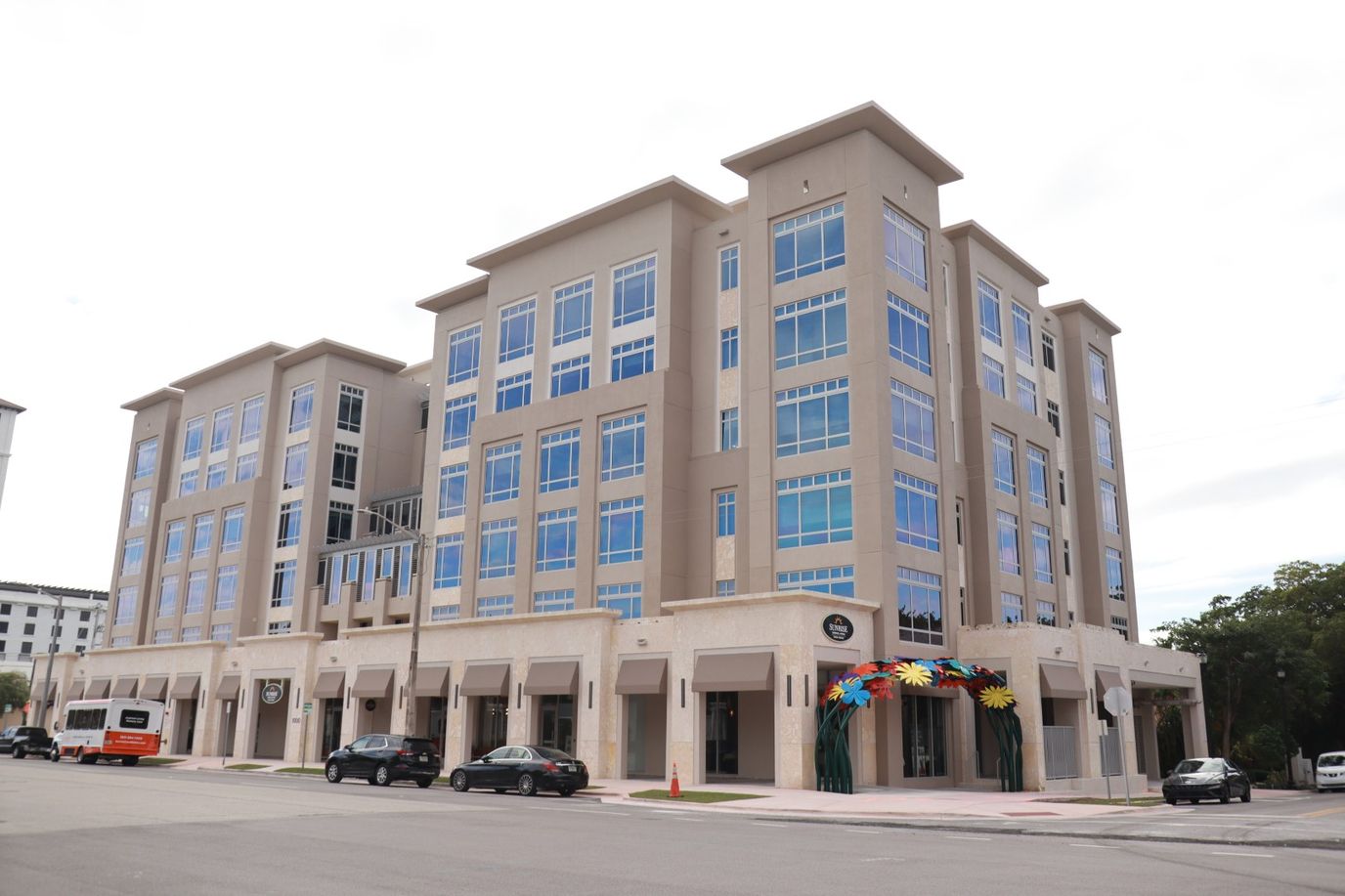 Exterior view of Sunrise of Coral Gables facility