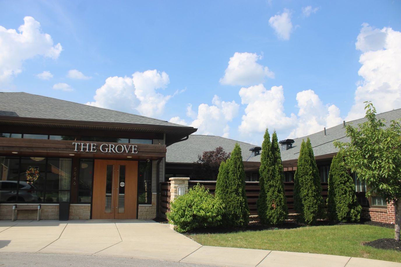 Exterior view of The Grove at Oakleaf Village