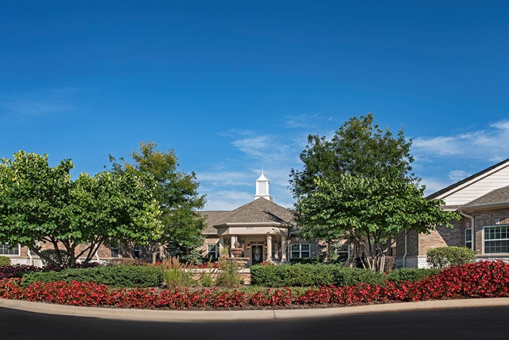 Exterior view of Autumn Leaves of Orland Park