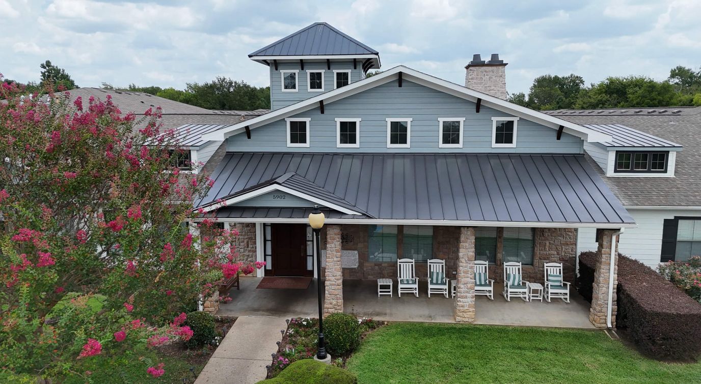 Exterior view of Magnolia Court Assisted Living entrance